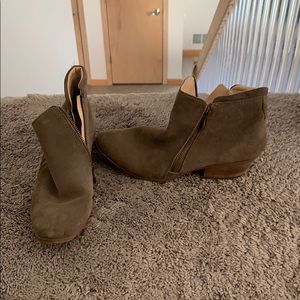 Green suede ankle booties